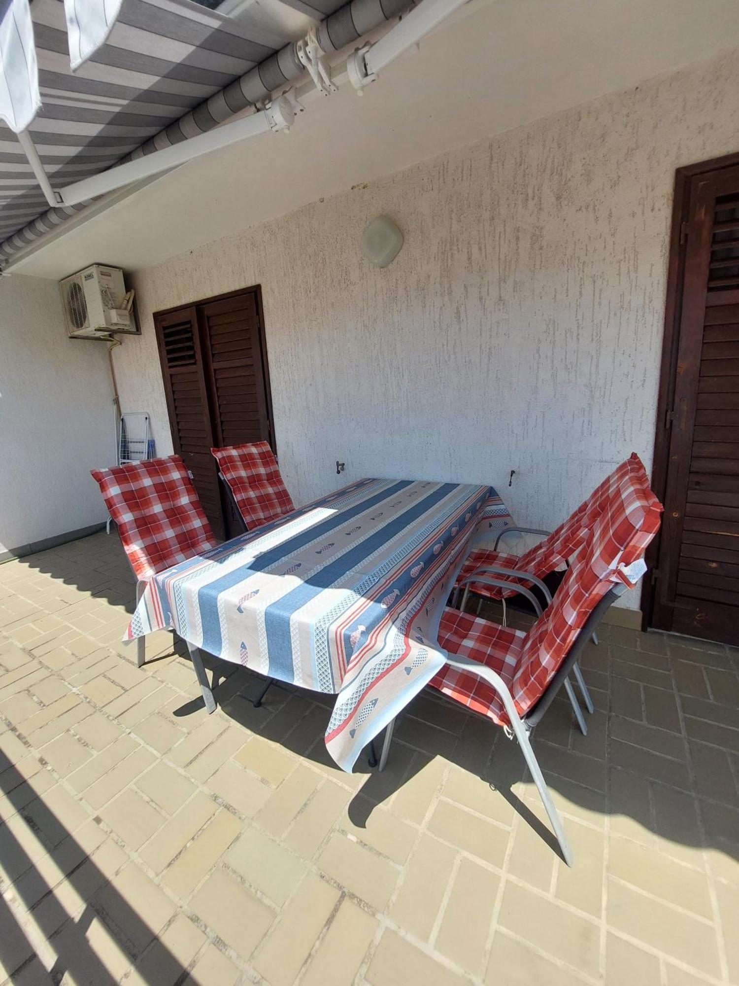 Apartment Gordana Trogir Buitenkant foto