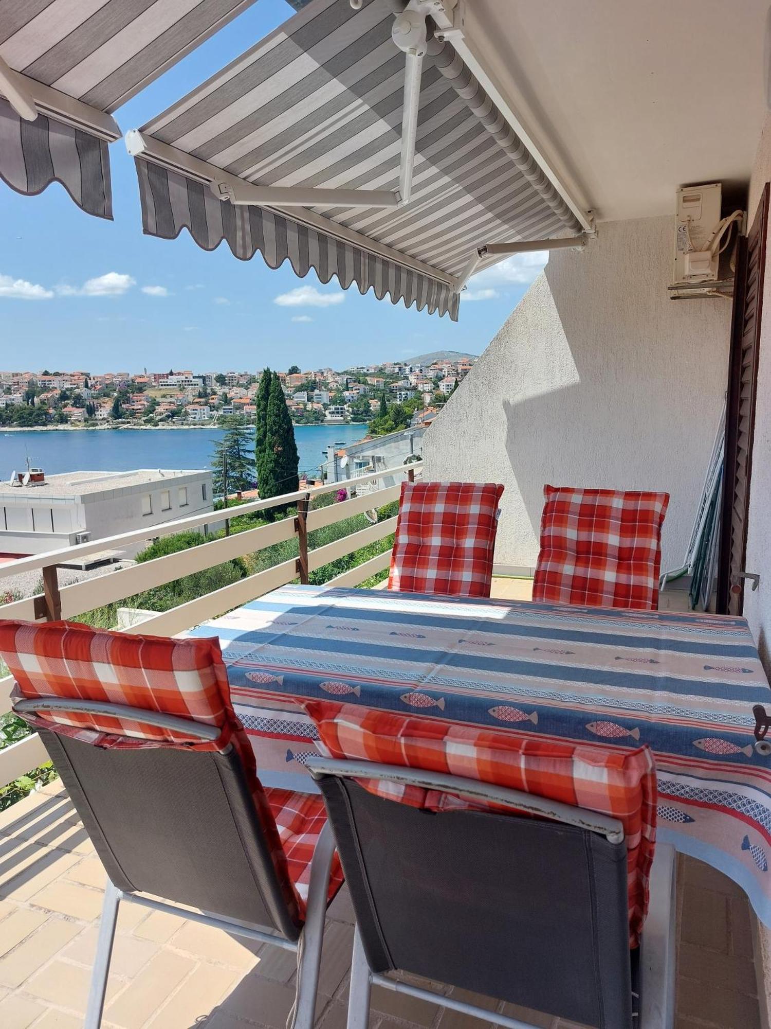 Apartment Gordana Trogir Buitenkant foto